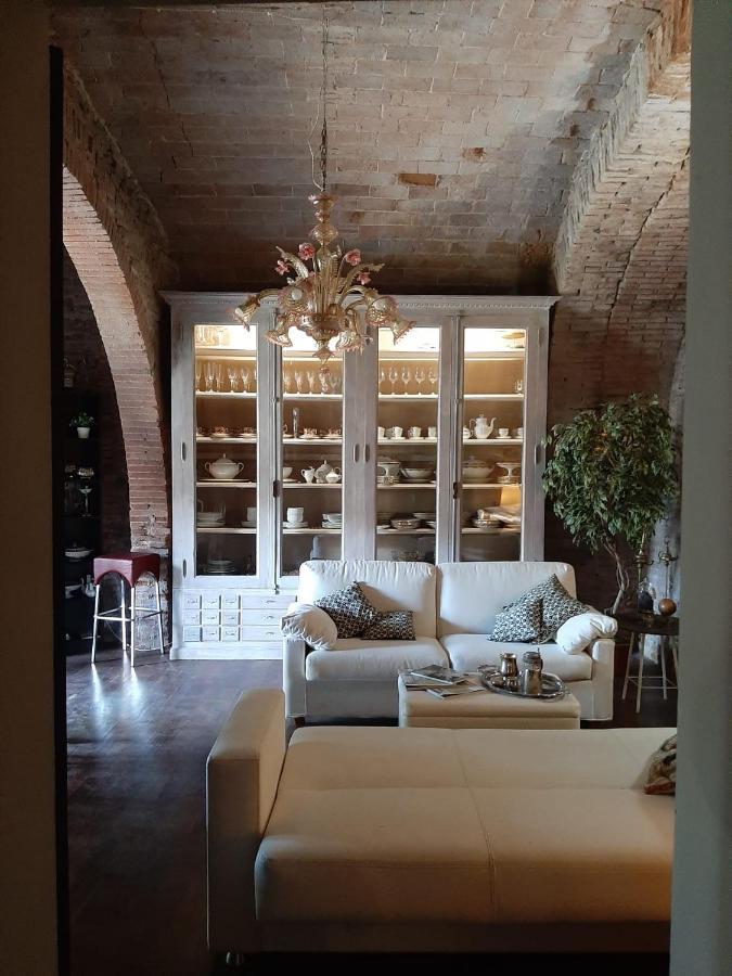 Borgo Di Beppe E Gloria Suite Сан-Джованни-Вальдарно Экстерьер фото