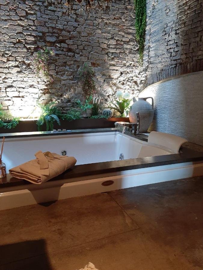 Borgo Di Beppe E Gloria Suite Сан-Джованни-Вальдарно Экстерьер фото