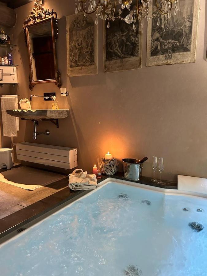 Borgo Di Beppe E Gloria Suite Сан-Джованни-Вальдарно Экстерьер фото