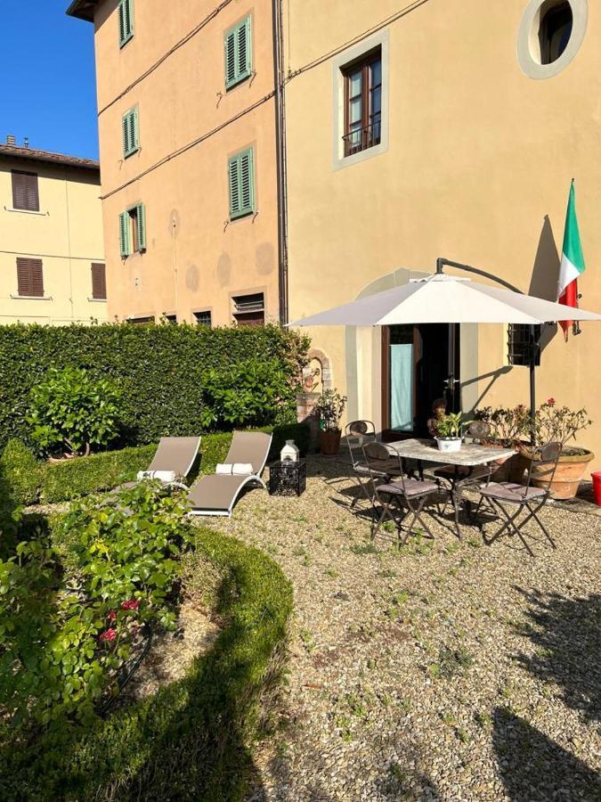 Borgo Di Beppe E Gloria Suite Сан-Джованни-Вальдарно Экстерьер фото