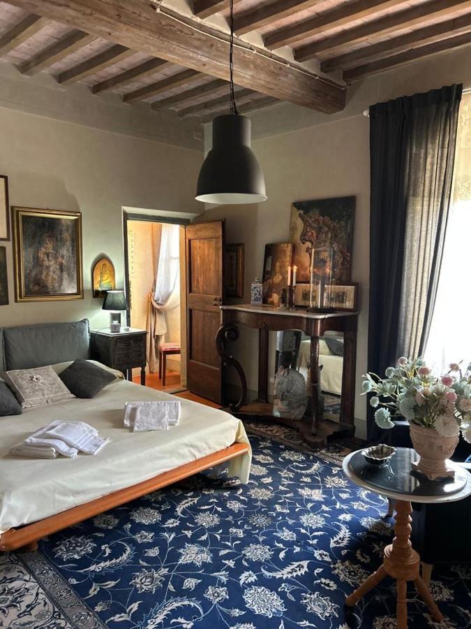 Borgo Di Beppe E Gloria Suite Сан-Джованни-Вальдарно Экстерьер фото