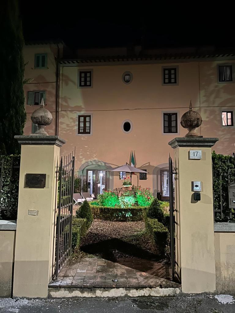 Borgo Di Beppe E Gloria Suite Сан-Джованни-Вальдарно Экстерьер фото