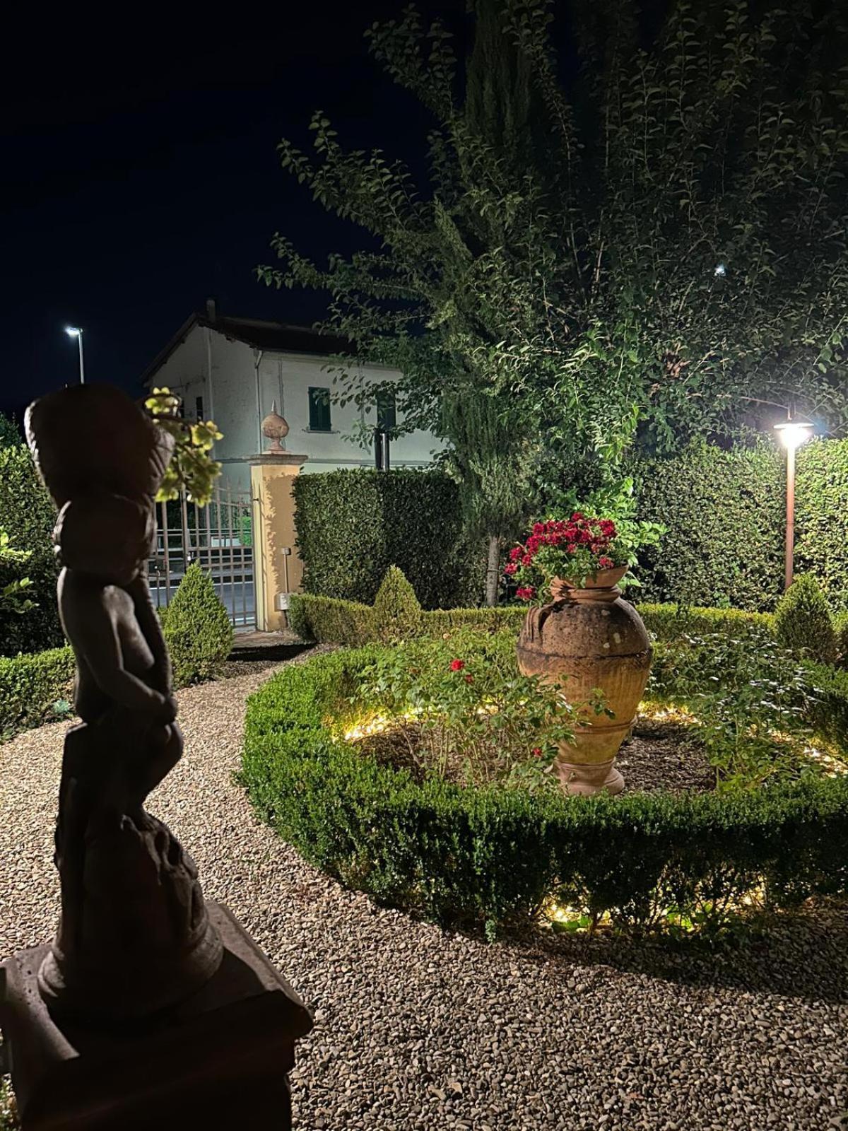 Borgo Di Beppe E Gloria Suite Сан-Джованни-Вальдарно Экстерьер фото